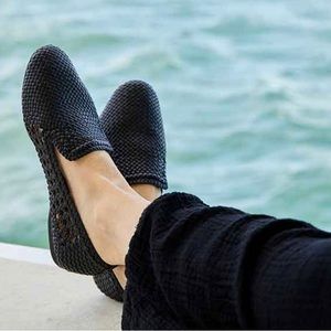 Birdies the Starling in woven black size 7, NWOT no box. Vegan flats